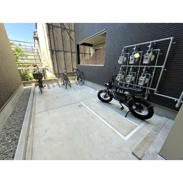 ジーメゾン伏見エルデの外観4枚目