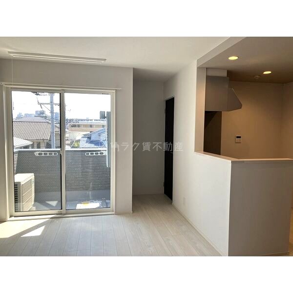 REGALEST 川西IIIの外観2枚目