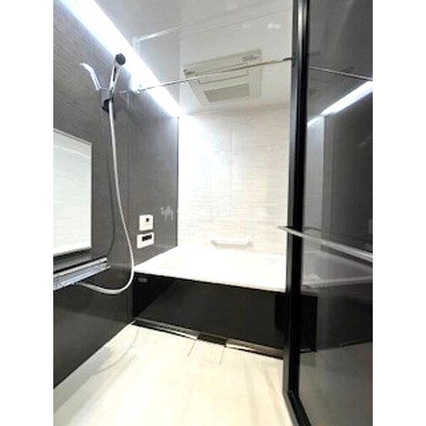 プレサンスレジェンド堺筋本町タワの室内写真3枚目