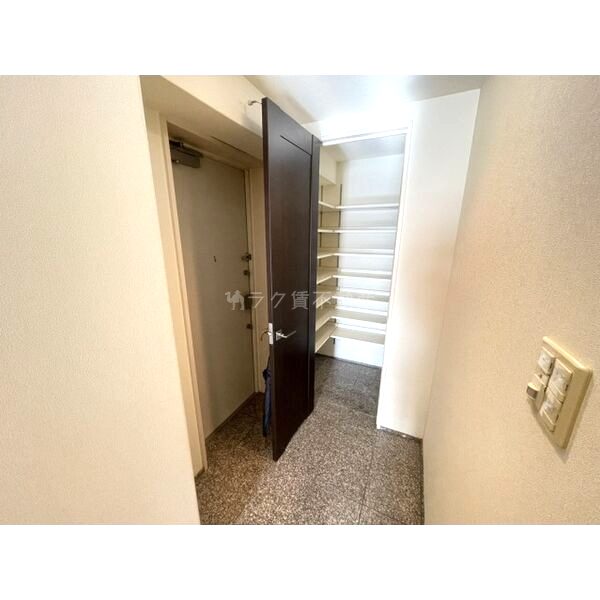アルファステイツ城乾西八代の室内写真10枚目