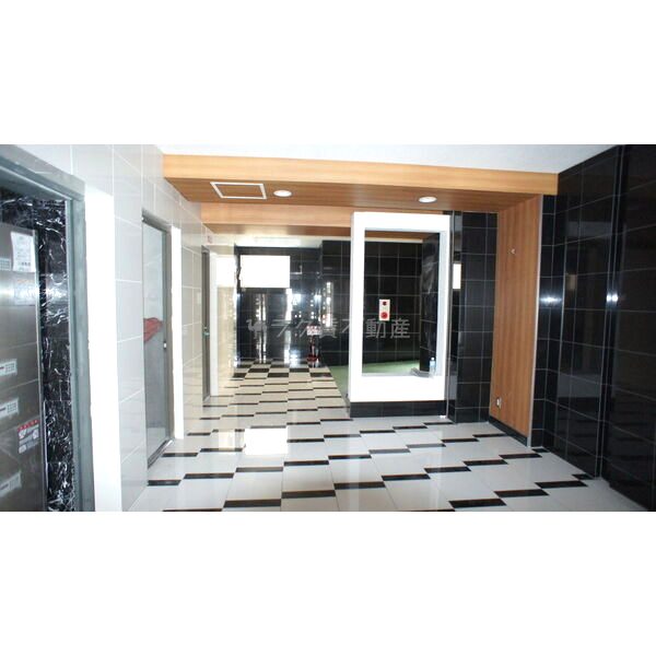 パラゴン小路の外観2枚目