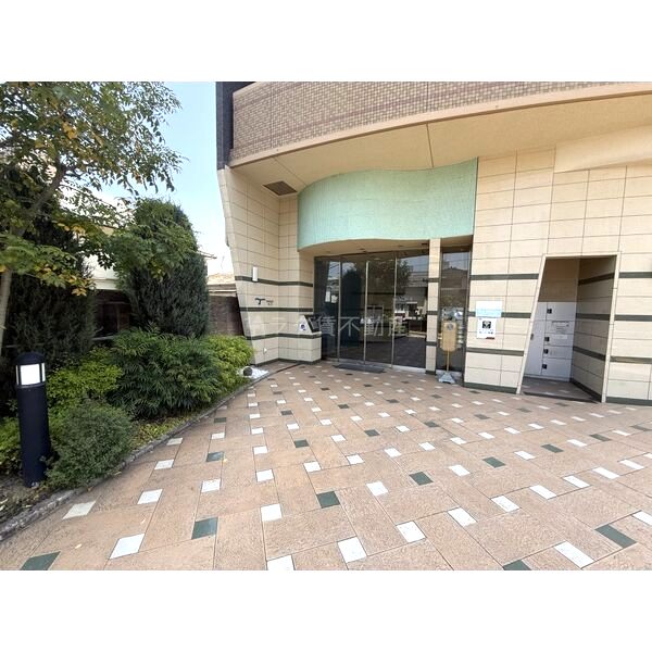 セレニテ高槻の外観2枚目