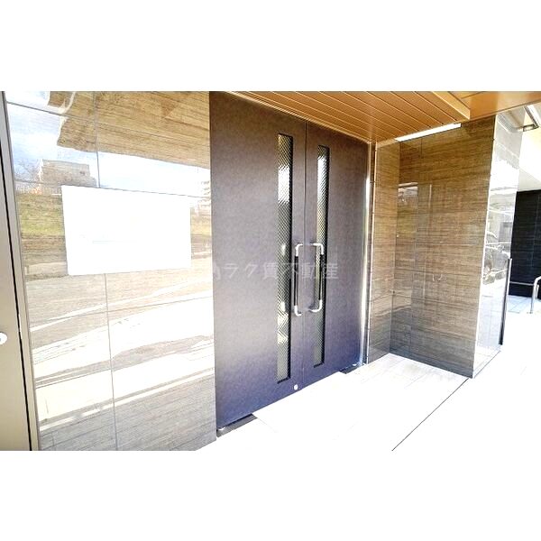 スペーシア江坂広芝町の外観2枚目