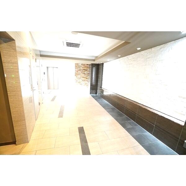 スペーシア江坂広芝町の外観4枚目