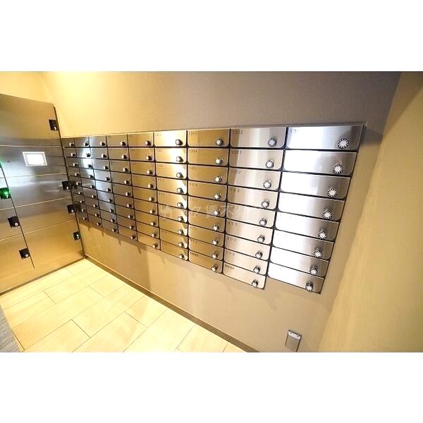 スペーシア江坂広芝町の外観6枚目