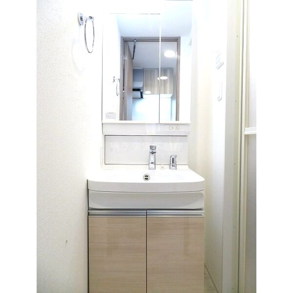 スペーシア江坂広芝町の室内写真9枚目