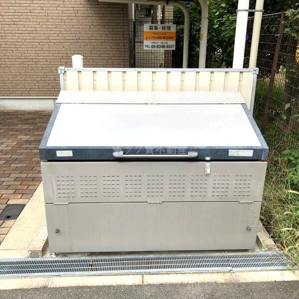 Centro Paese (セントロ パエ-ゼ)の外観10枚目