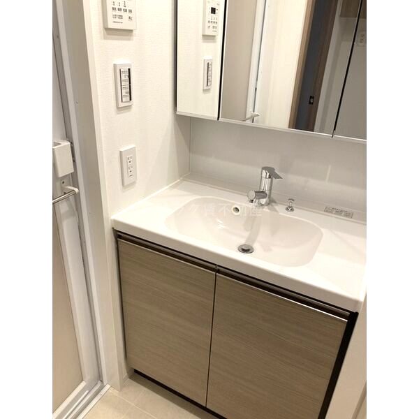 ザ・パークハビオ同心の室内写真17枚目