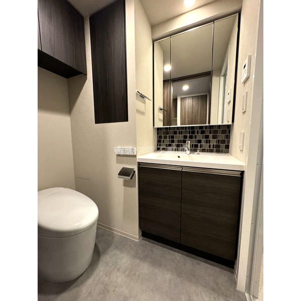 ザ・パークハビオ塚本の室内写真23枚目