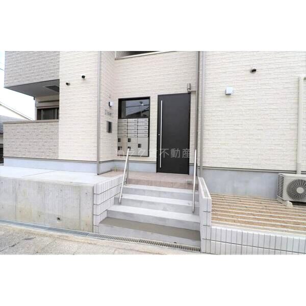 フラッツ六地蔵の外観4枚目