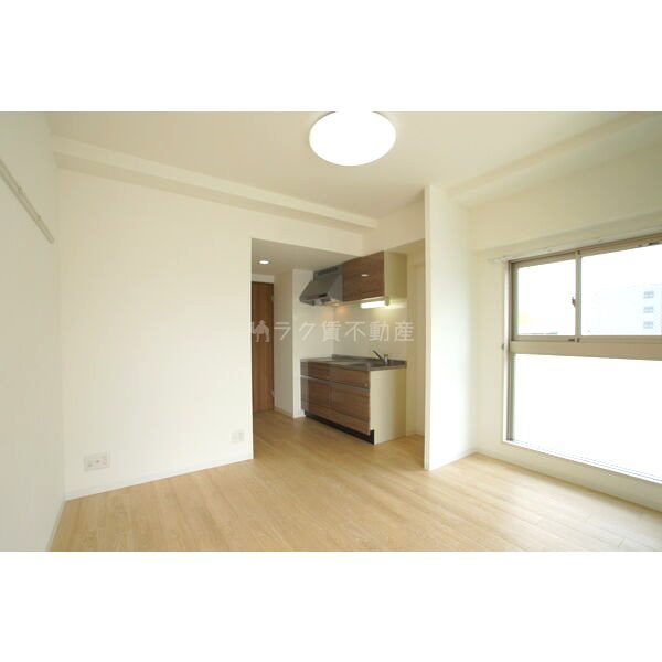 SK江坂の室内写真1枚目