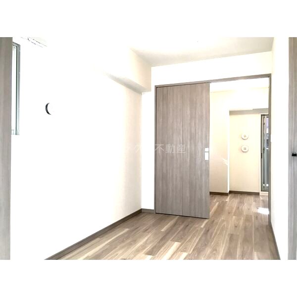 プレサンスロジェドーム前の室内写真5枚目