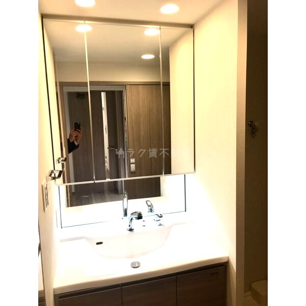 プレサンスロジェドーム前の室内写真10枚目