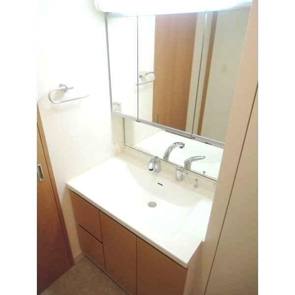 シー・クリサンス神戸の室内写真5枚目