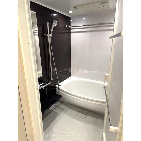 ローレルタワー堺筋本町の室内写真7枚目