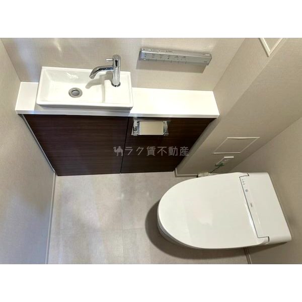 ローレルタワー堺筋本町の室内写真9枚目