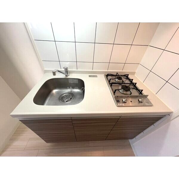 エスリード江坂垂水町の室内写真5枚目