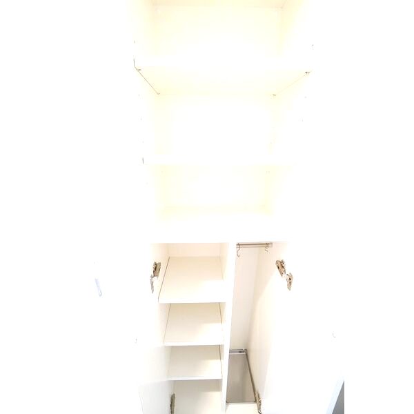 ドゥーエ江坂IIIの室内写真13枚目