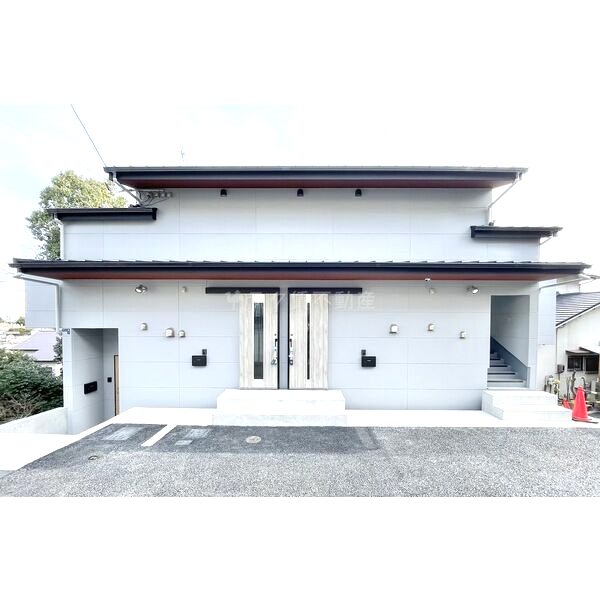 中山荘園LOHAUS IIの外観2枚目