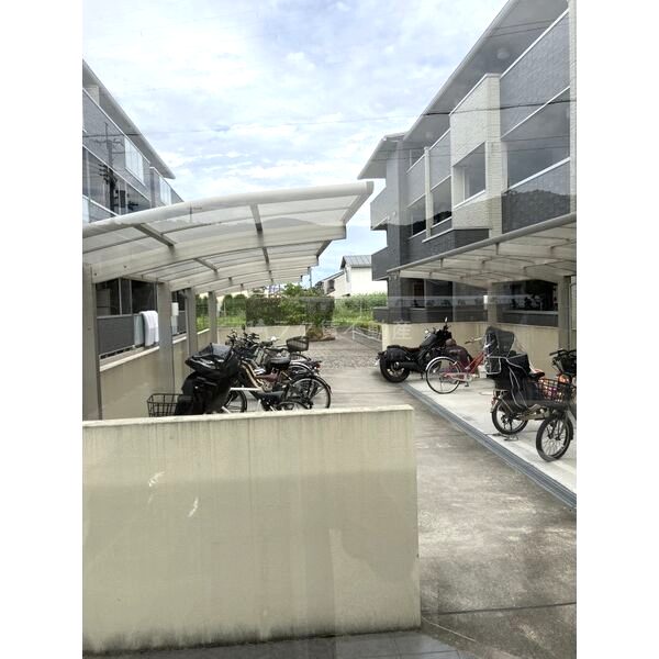 サンシャインガーデン嵯峨嵐山(B棟) Bの外観4枚目