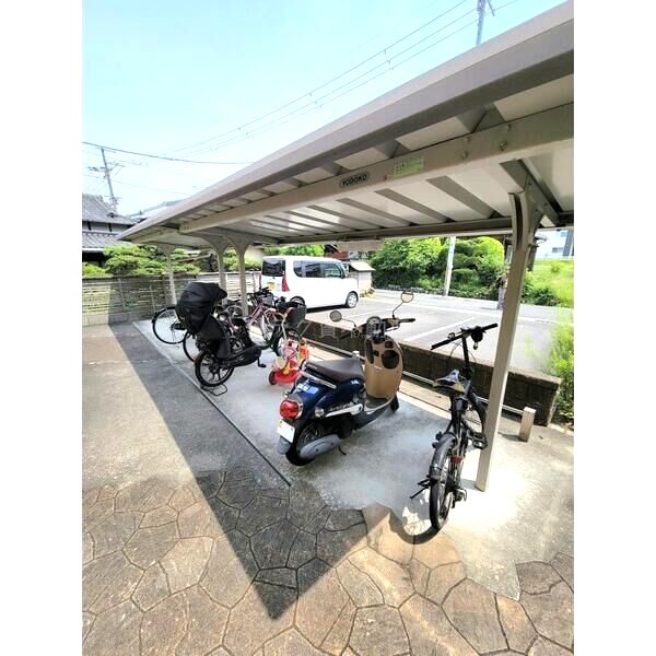 サニーコート院殿の室内写真2枚目