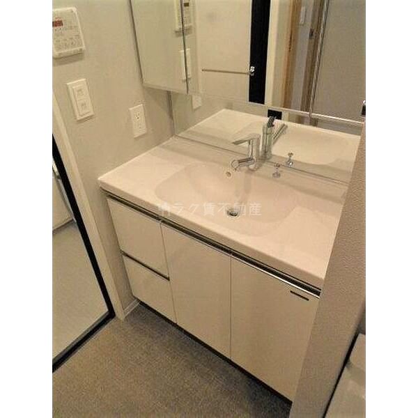 リビオレゾン靱公園の室内写真4枚目