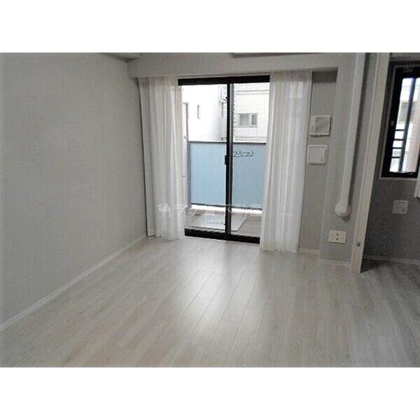 リビオレゾン靱公園の室内写真9枚目