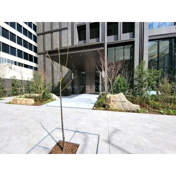 ブランズタワー大阪本町の外観2枚目