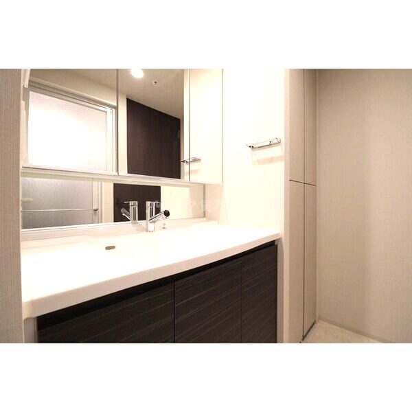 ブランズタワー大阪本町の室内写真5枚目