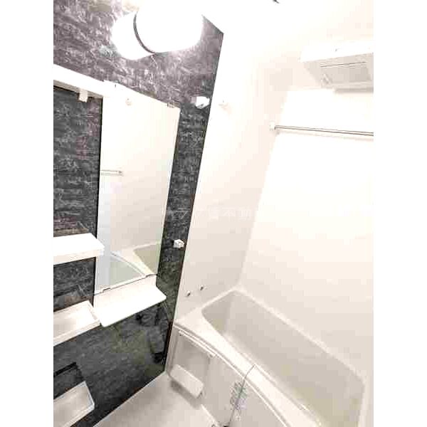 アルティザ江坂の室内写真4枚目