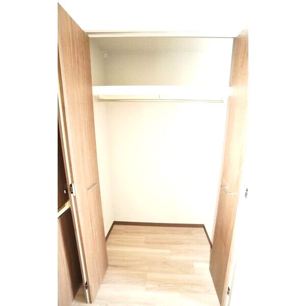 ファーストフィオーレ江坂ウエストの室内写真2枚目