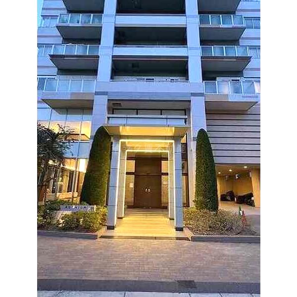 アデニウムタワー梅田の外観2枚目