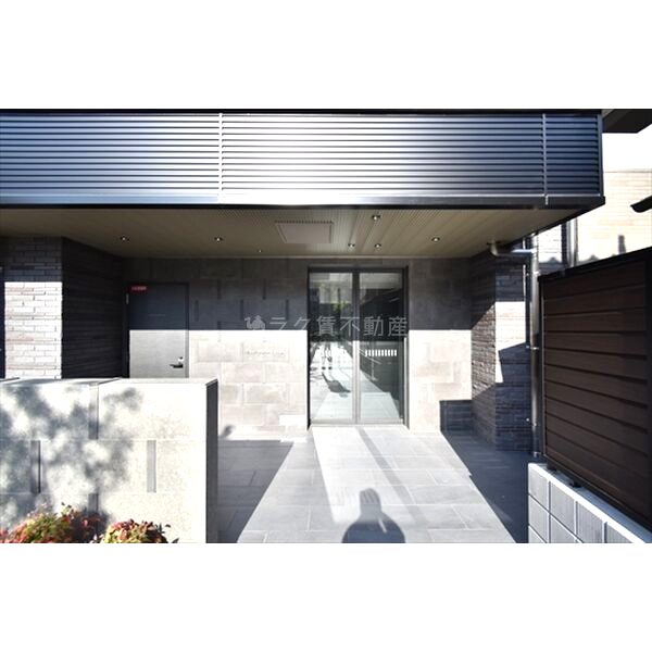 レジュールアッシュアーバンイールの外観2枚目