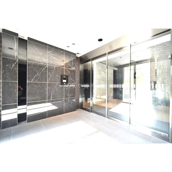 レジュールアッシュアーバンイールの外観3枚目