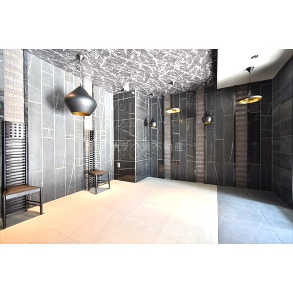 レジュールアッシュアーバンイールの外観4枚目