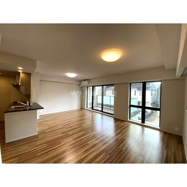 プラウド西宮北口の室内写真1枚目