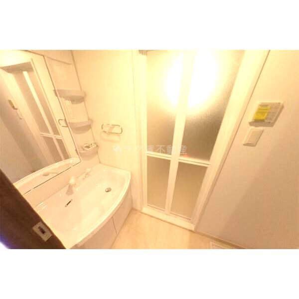 LANI TOYONAKAの室内写真4枚目