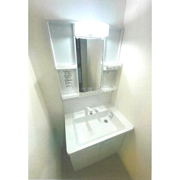 ワコーレヴィータ江坂EASTの室内写真5枚目