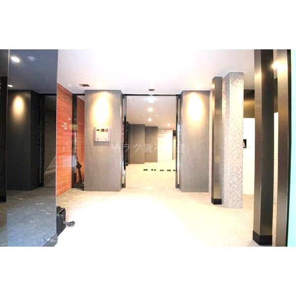 ファーストフィオーレ東梅田の外観3枚目