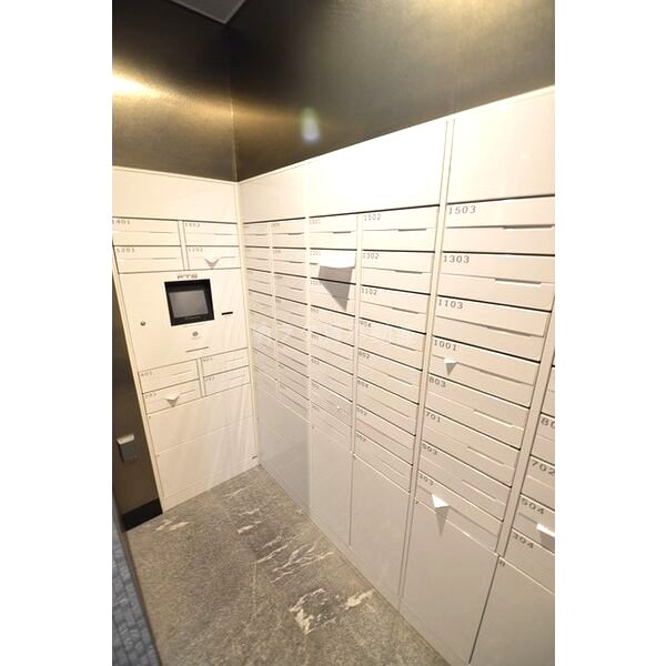 ファーストフィオーレ東梅田の外観4枚目