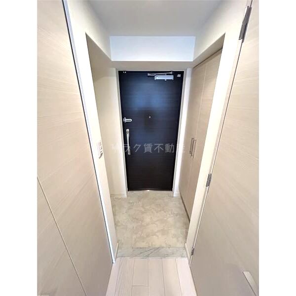 S-RESIDENCE江坂の室内写真3枚目