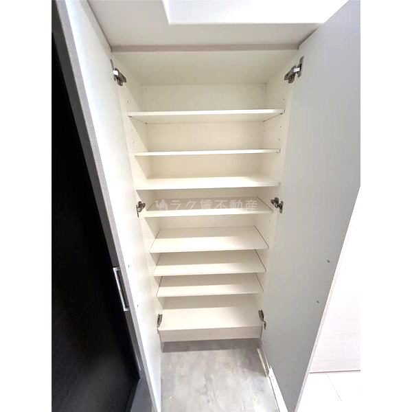 S-RESIDENCE江坂の室内写真6枚目