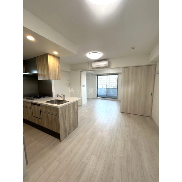 NISHINOMIYA・FRONTの室内写真8枚目