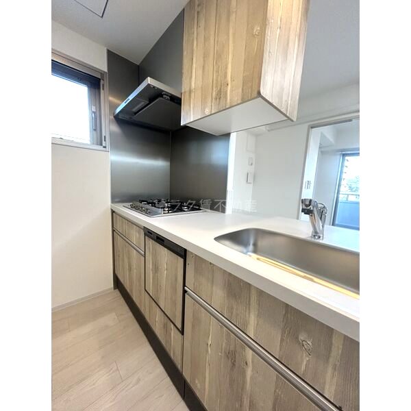 NISHINOMIYA・FRONTの室内写真6枚目