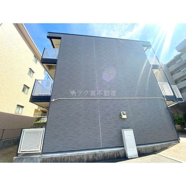 レオパレスI S 北千里の外観3枚目