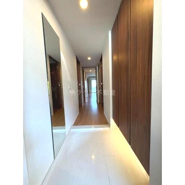 プラウド枚方の室内写真3枚目