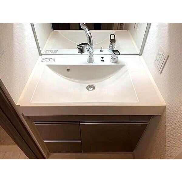 エステムコート神戸元町通IITHE SALONの室内写真2枚目