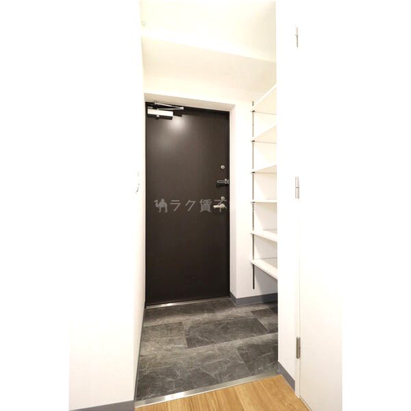 BROAD 新うめきたRESIDENCEの室内写真3枚目