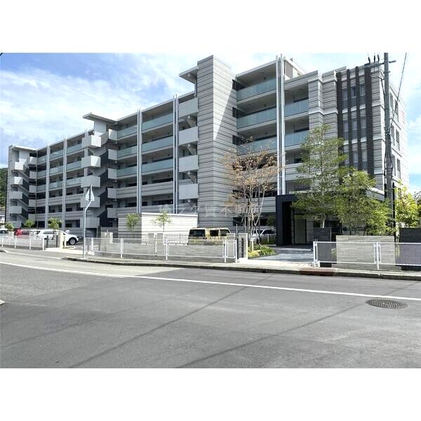 パレ・ロワイヤル田寺東ウエストコート102の外観4枚目