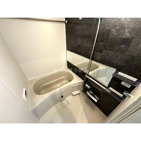 クレセント江坂の外観3枚目